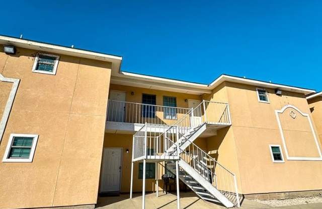 391 Riverside Dr photos photos