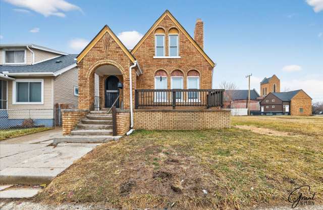 $1550 4 bedroom photos photos