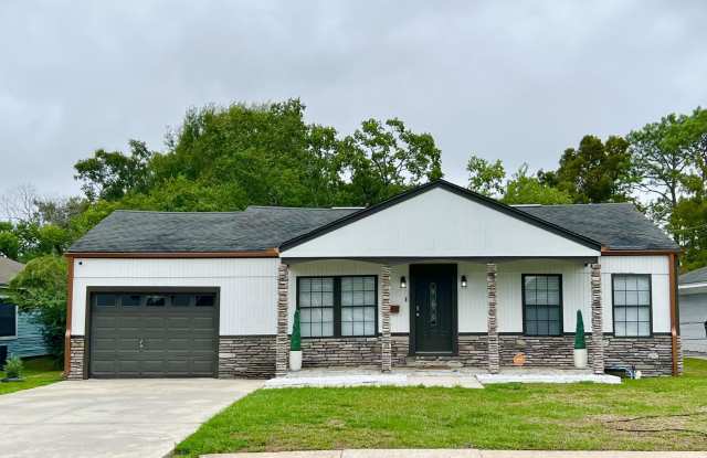 6598 Verde St - 6598 Verde Street, Groves, TX 77619
