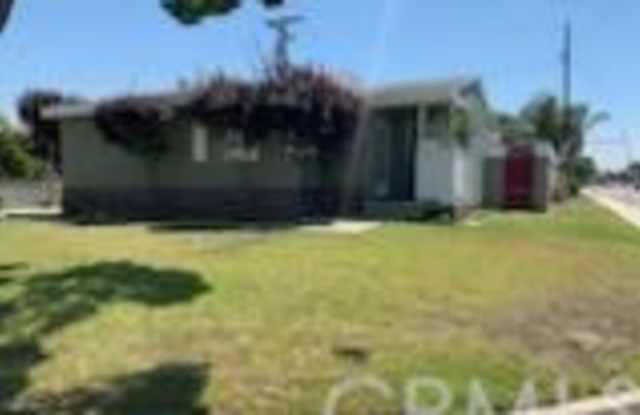 12952 Rosecrans Avenue Gallery 4