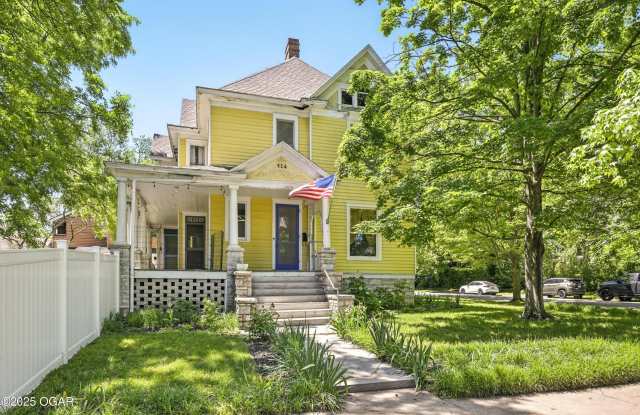 524 W 5th Street - 524 West 5th Street, Joplin, MO 64801