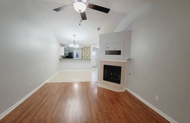 LOVELY 3/2 w/ Screened Porch, New Carpet in Bedrooms, Washer/Dryer, & Privacy Fenced Yard! Includes Lawn Maint! $1575/month Avail NOW! Gallery 3
