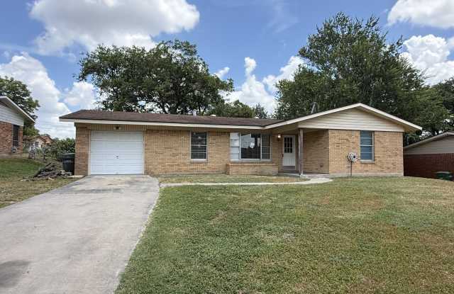 4410 Trailwood dr. photos photos