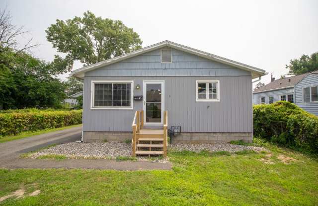 3 Bedrooms, 2 Bathrooms - North Colonie Schools photos photos