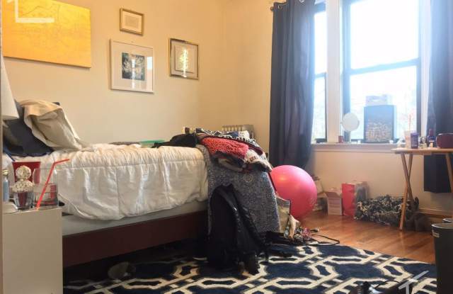 Fantastic Deal in Brighton; 4-Beds, 2-Baths Under 1K per Person photos photos