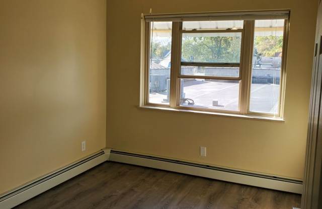 recently updated 2 bedroom apartment in downtown Appleton photos photos