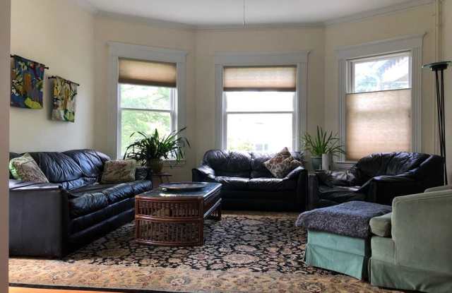 31 Barnard Ave - 31 Barnard Avenue, Watertown Town, MA 02472