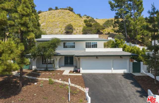 3062 Arrowhead Drive - 3062 Arrowhead Drive, Los Angeles, CA 90068
