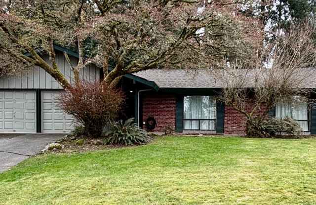 Charming 3bd/2bth Rambler in Tam o'Shanter in Redmond $3,795/mo photos photos
