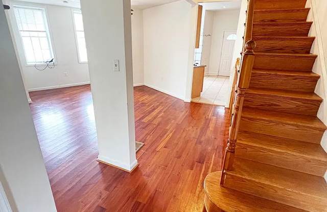 1131 8th St., NE Gallery 2