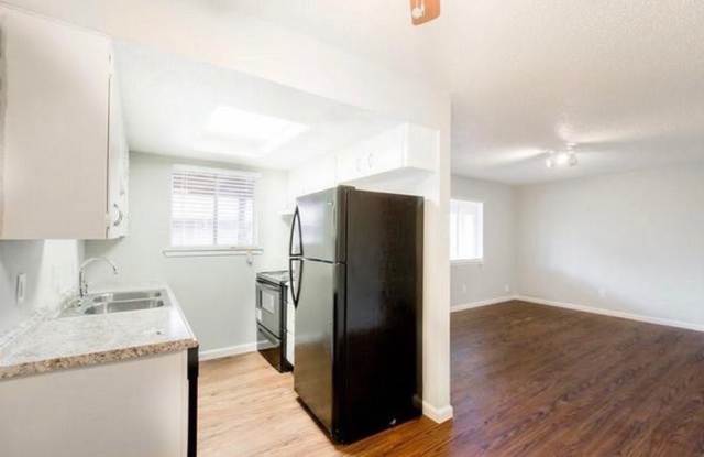 1105 N Meadows Drive photos photos