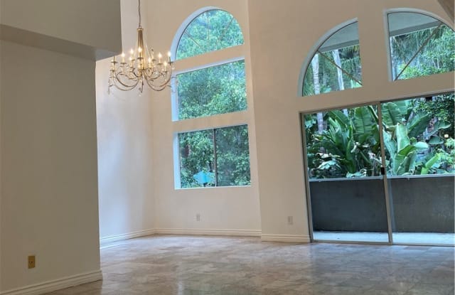 3284 Barham Boulevard - 3284 Barham Boulevard, Los Angeles, CA 90068
