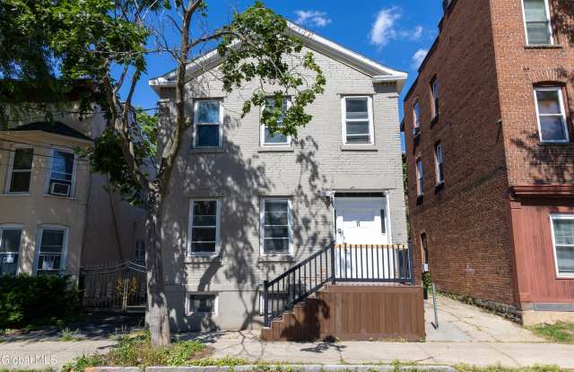 11 Jefferson Street Gallery 1