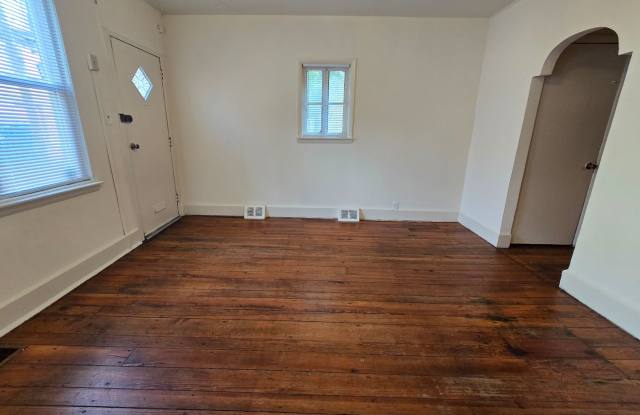 Large 2 bed 2 bath townhouse with huge private yard attached photos photos
