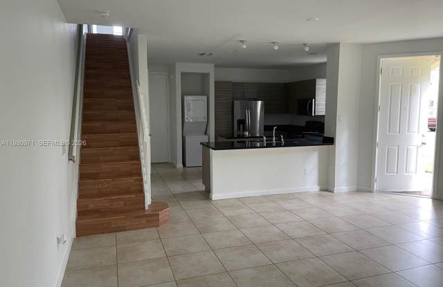 2736 Southwest 81st Terrace Gallery 3