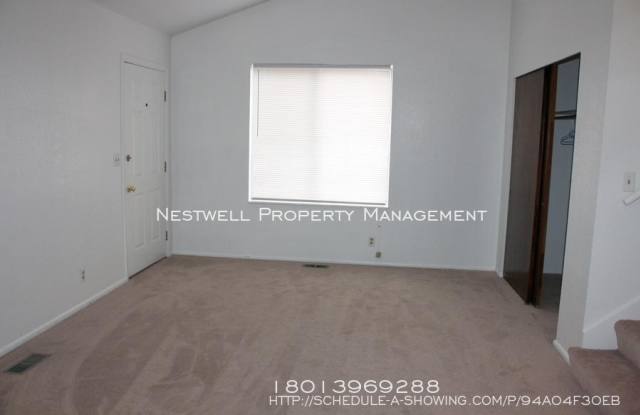 1341 E Merritt Cir Gallery 2