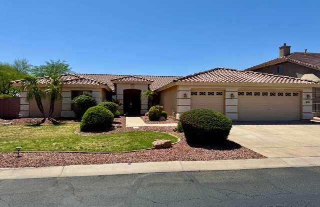 Grand 5 Bedroom, 3.5 Bathroom Home in Litchfield Park photos photos