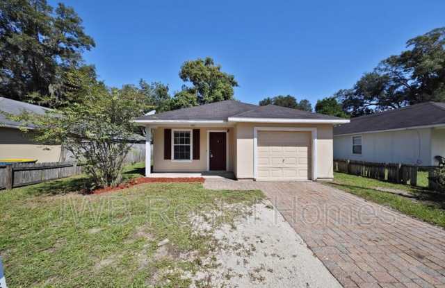 8127 Cocoa Ave - 8127 Cocoa Avenue, Jacksonville, FL 32211