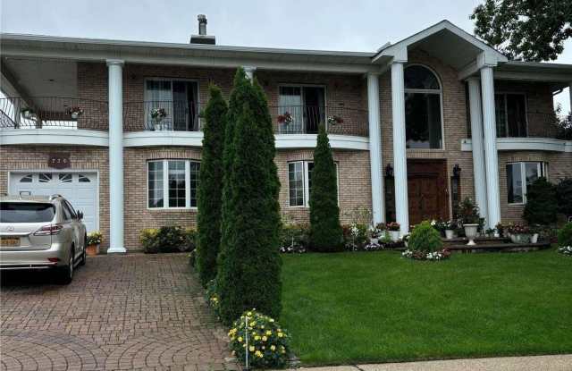 720 Fairview Avenue photos photos