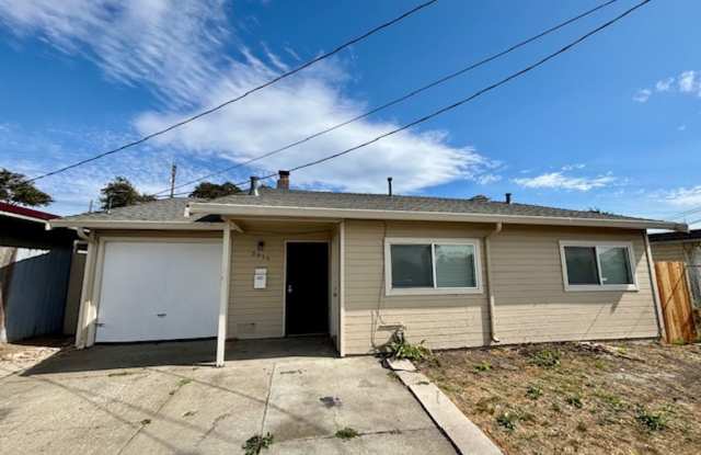 Great 3 Bed 1 Bath House with Garage in Richmond - AVAILABLE NOW !!! photos photos