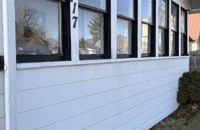 2 Bedroom / 1 Bathroom Home for Rent! photos photos