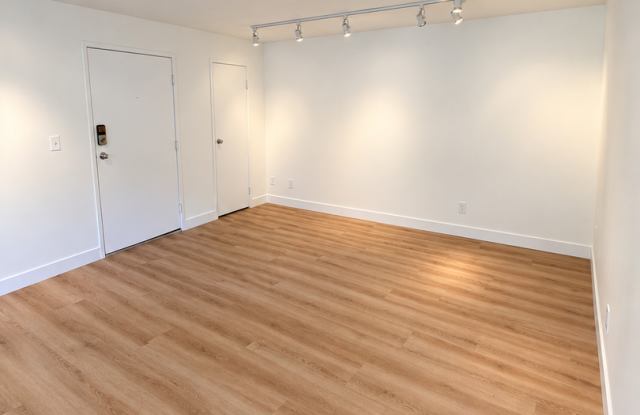 SHORT-TERM RENTAL ONLY — Available Now Through Mid-June 2027 2 Bedrooms + Den | 2 Bathrooms | Two Balconies Gallery 4