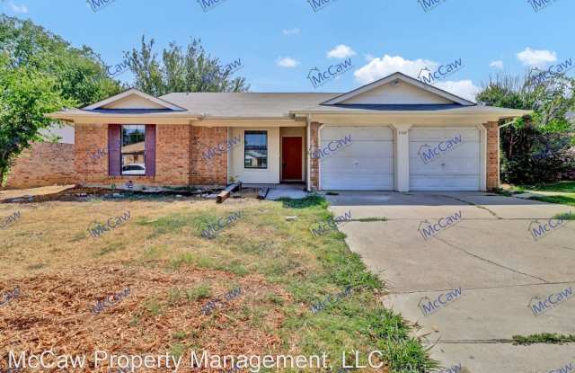 5307 Virburnum Ct. - 5307 Virburnum Court, Arlington, TX 76018