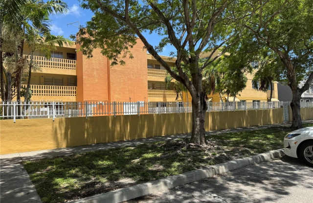 1851 NE 168th St photos photos