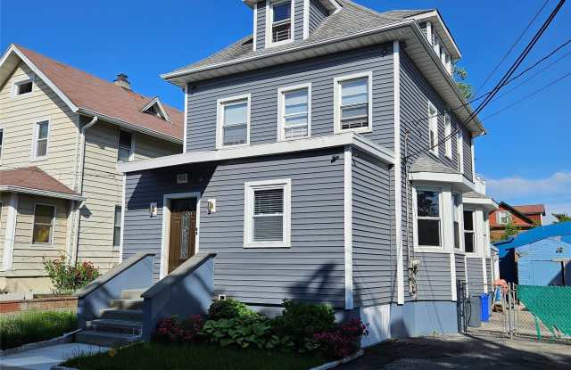 94 Briggs Avenue Gallery 1