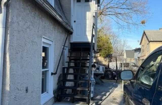 49 S Lawn Avenue unit: Back House photos photos