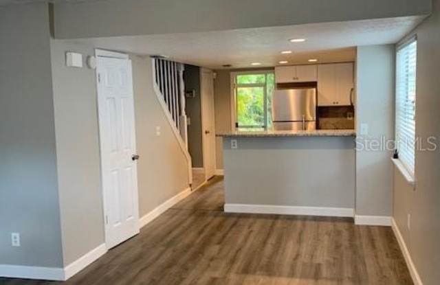 8523 J R MANOR DRIVE Gallery 3