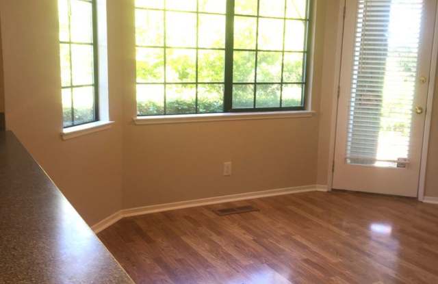 420 Canyon Woods Pl., Unit E Gallery 4