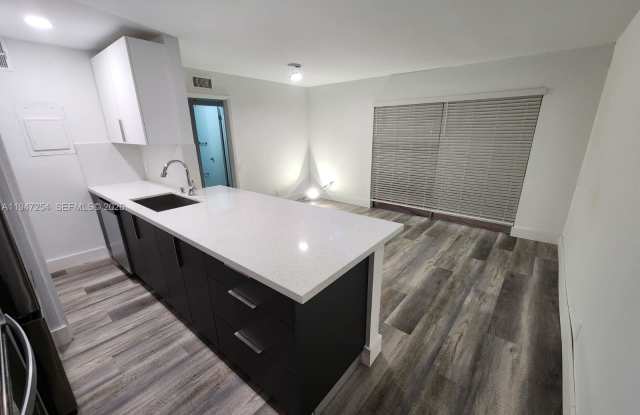 5304 Northeast 6th Avenue photos photos 5304 Northeast 6th Avenue photos photos