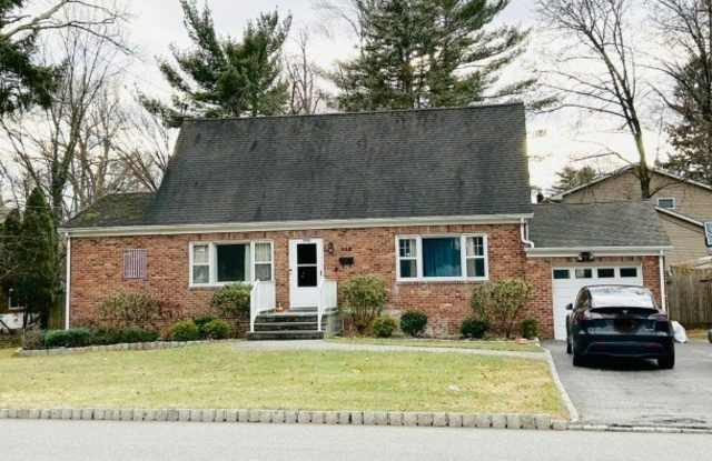 202 E Mcclellan Ave - 202 East McClellan Avenue, Livingston, NJ 07039
