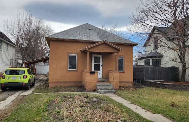 House Close to Downtown and U Gallery 1