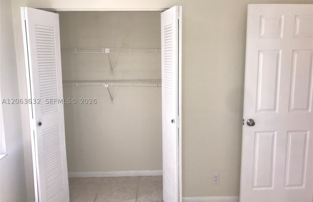 6796 Palmetto Cir S Gallery 4
