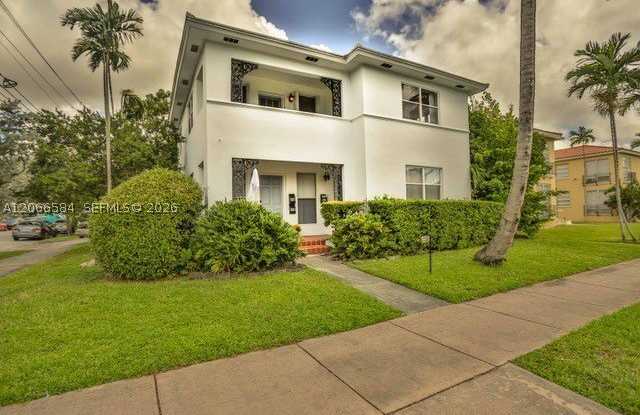 47 Sidonia Ave Gallery 1