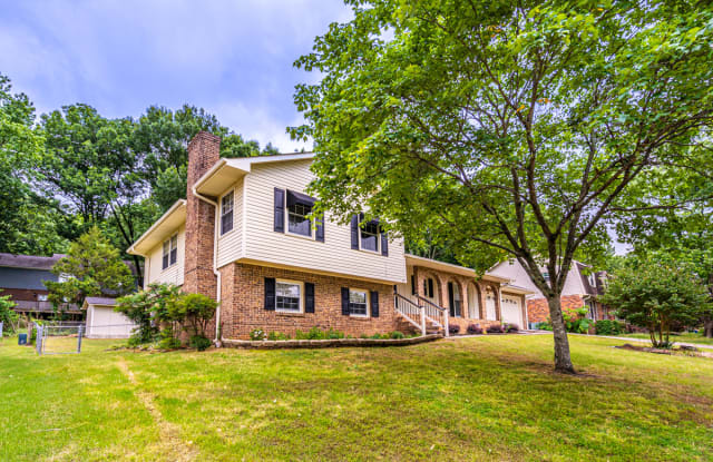 10215 Melanie Drive Southeast - 10215 Melanie Drive Southeast, Huntsville, AL 35803