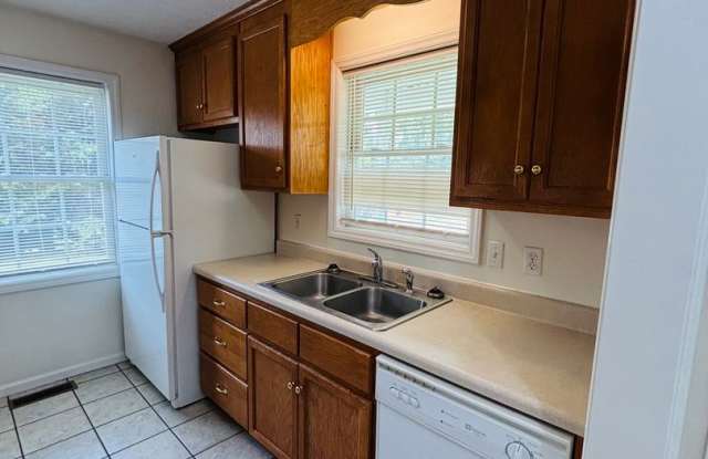 3 Bedroom 2 Bath Duplex Gallery 4