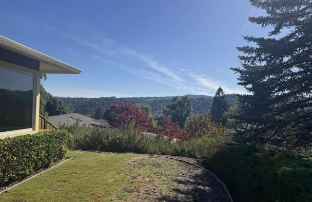 1088 Country Club Dr Gallery 4
