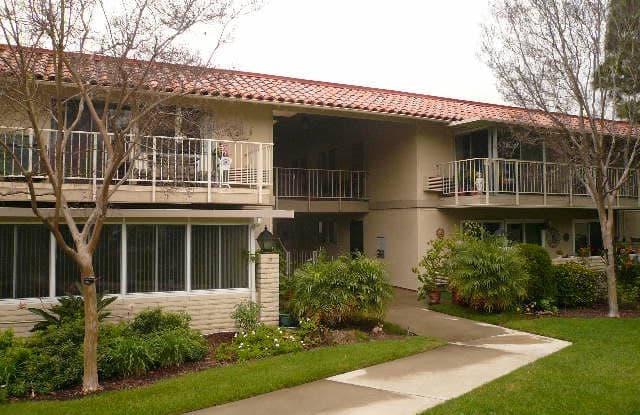 813 Via Alhambra - 813 via Alhambra, Laguna Woods, CA 92637