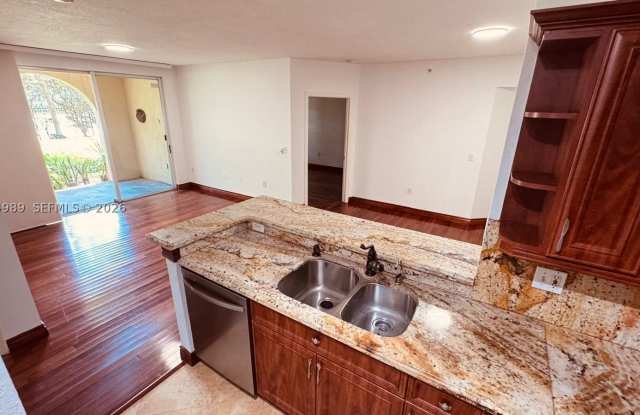 2516 Centergate Dr Gallery 4