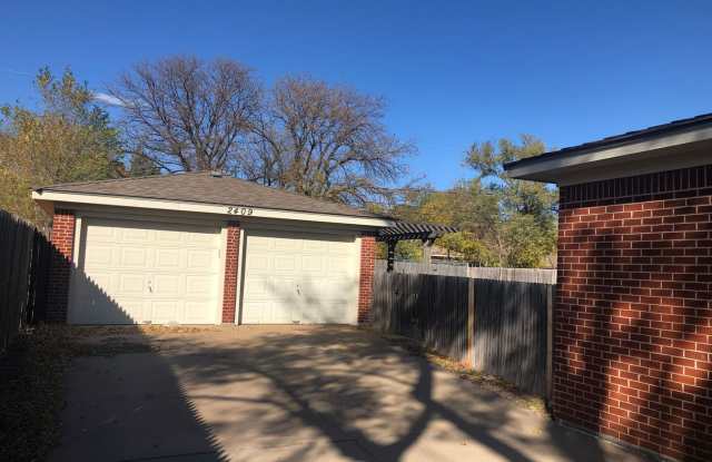 Located in Canyon!!!! Nice 3bedroom 1 bath located near WT and shopping center Gallery 3