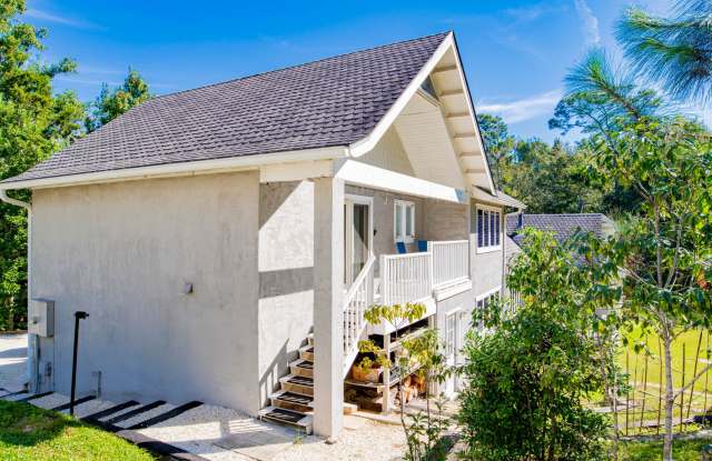 Furnished Studio Apartment near UWF Gallery 1