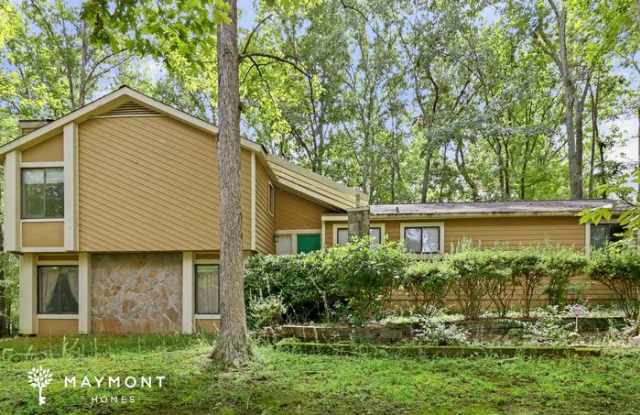 6646 Creekwood Court Gallery 1