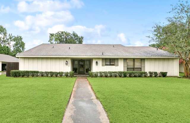 4BD/3BA House for Lease in Oak Hills - Now Available Gallery 1