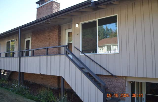 665 Southwest Tichenor Street - 2 Gallery 1