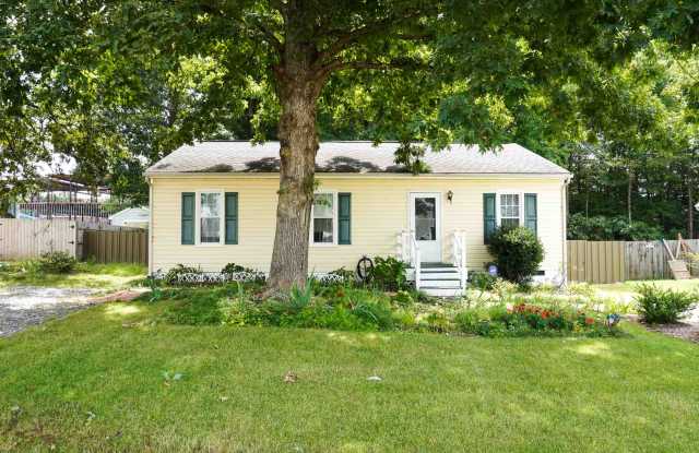 8001 Clovertree Court photos photos