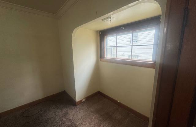 Charming 4-Bedroom Property in Prime Location Move-in Special $300 Gallery 3