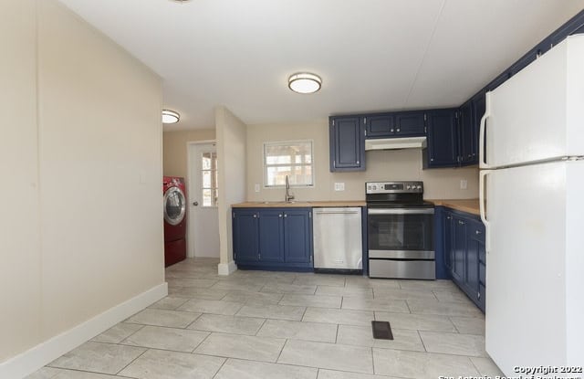 302 HICKORY RUN - 302 Hickory Run, Wilson County, TX 78121